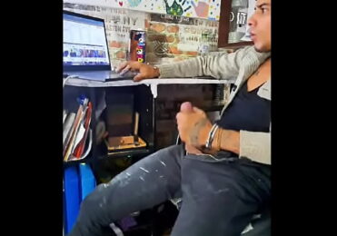 Eai bora uma punheta cmg