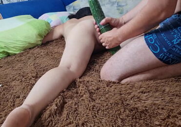 fruity pussy fisting