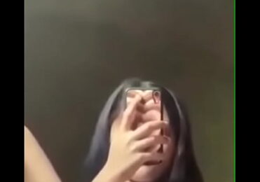 Novinha Safada Ficou com Tesão e Começou a Siririca Gostosa Até Gozar Muito de Tesão