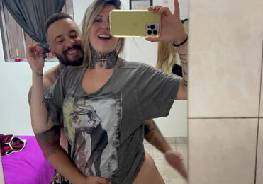 Me fodeu e pediu pra gozar dentro da buceta mollhada