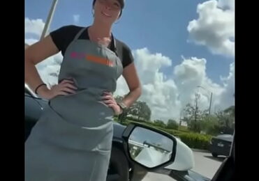 Lesbian Sucking Pussy