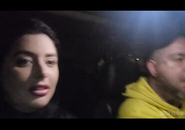 Parei na rua e chupei desconhecidos ate sair leitinho!