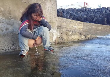 Sexy Girl Pissing Compilation part 2