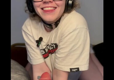 Trans Boyfriend Blows U and U Use His Swollen Pussy